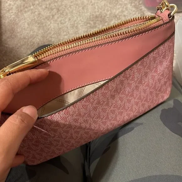 New Michael Kors 💕 jet set charm zip wirstlet - Picture 8 of 9